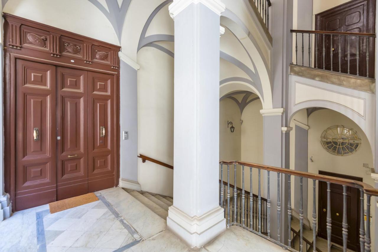 Design & Studio Duplex At National Museum Neapol Zewnętrze zdjęcie