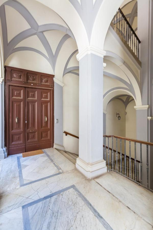 Design & Studio Duplex At National Museum Neapol Zewnętrze zdjęcie
